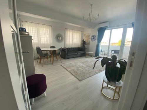 Apartament 1 Mai Bloc Nou-self Check-in