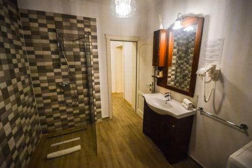 Sarada Boutique Luxury Apartment
