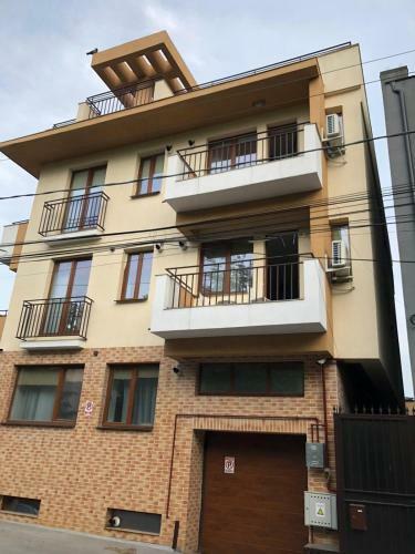 Green Apartment- Brilliant Apartments