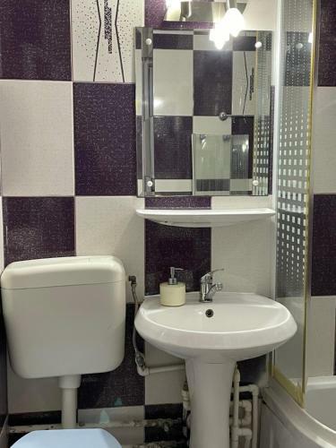 Mamaia Breeze Gray Apartment