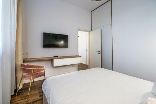 Lunaz Apartment