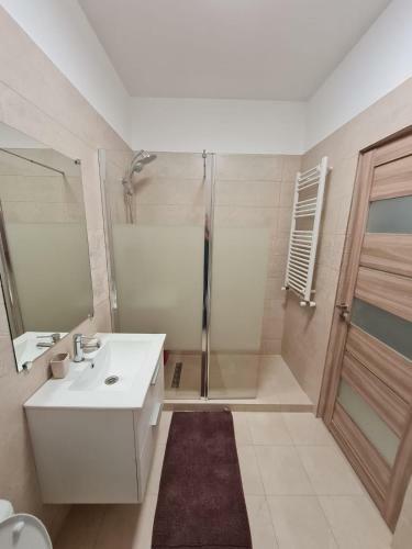 Yza Apartament By The Lake