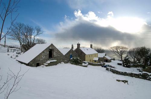 Hostal Llwyndu Farmhouse