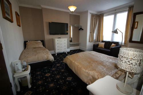Hostal The West Bank Guest House