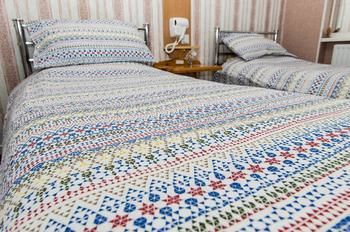 Hostal Four Seasons Guest House