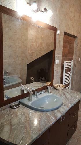 Gruia Apartment