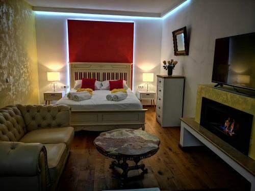Ultracentral Luxury Apartment