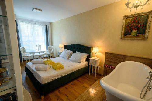 Ultracentral Luxury Apartment
