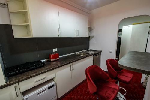 Ultracentral Luxury Apartment