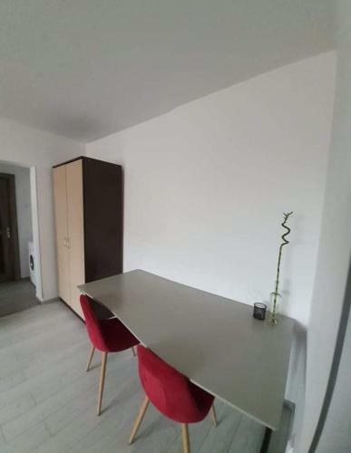 Lovely Three Rooms Apartment In Cluj Napoca