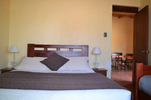 Hostal Y Caba�as Renta House San Pedro