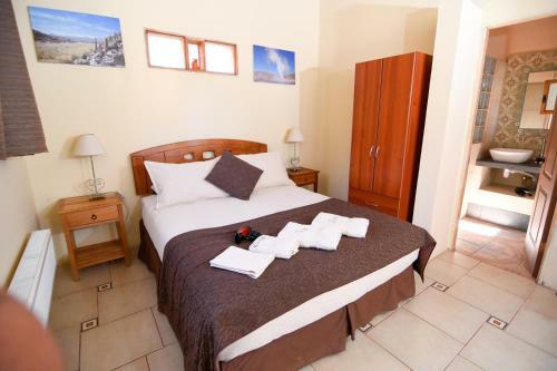 Hostal Y Caba�as Renta House San Pedro