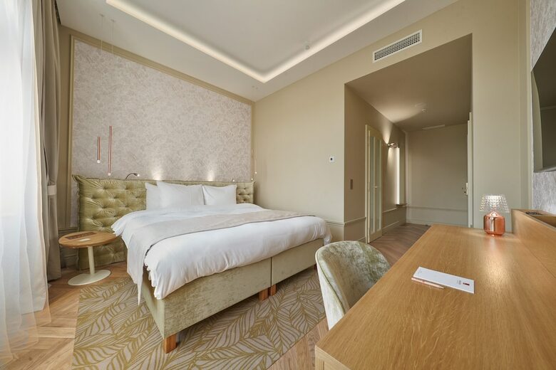 Mamaison Hotel Riverside