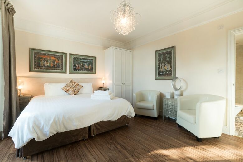Bed & Breakfast Westwood Guest House