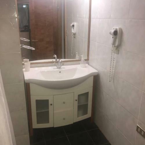 Hermosa Casa En Lago Vichuqu�n
