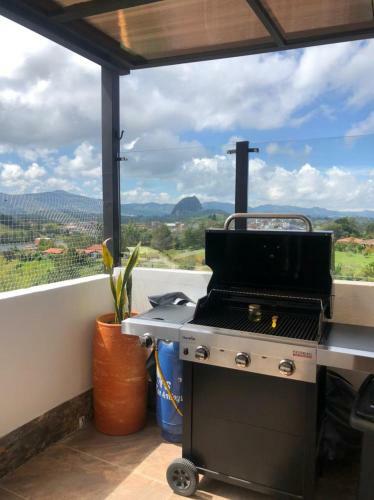 Moderno Apartamento En Guatap� Con Jacuzzi Y Parqueadero