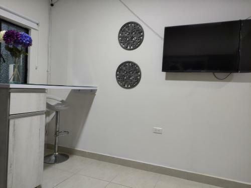 101 Bonito, Econ�mico, Central Y Completamente Dotado Apartaestudio