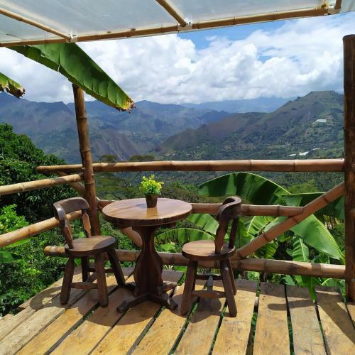 Aldea Tacuara, Un Hotel En Las Monta�as