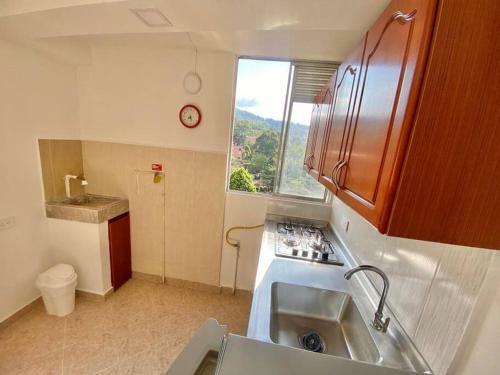 Hermoso Y Acogedor Apartamento Amoblado En Medell�n