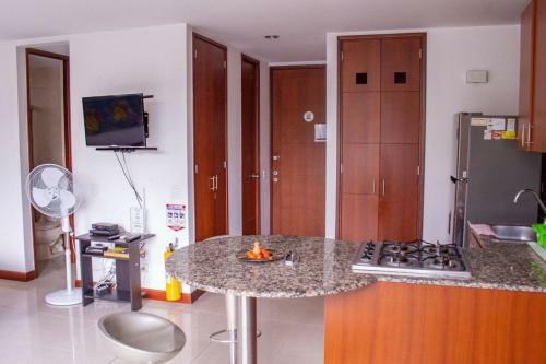Apartment Blux Cerca Lleras, Piscina, Parqueadero