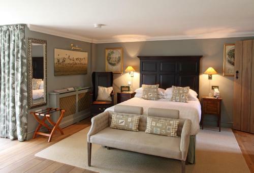 Bed & Breakfast Magazine Wood