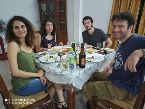 Hostal Geethani Tourists Home