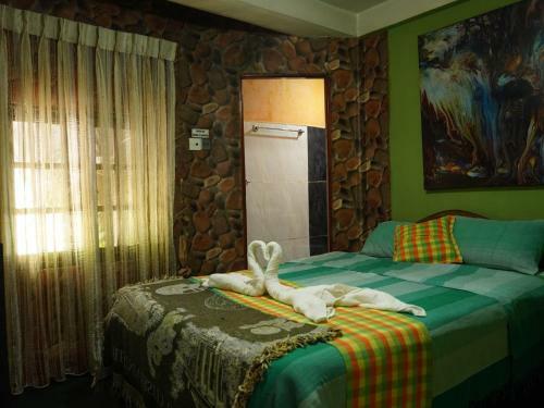 Hostal Redwood Homestay