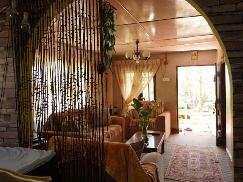 Hostal Redwood Homestay