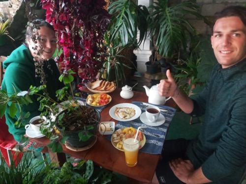 Hostal Redwood Homestay