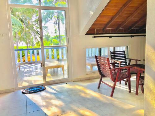 Villa In Waikkal Beach Negombo
