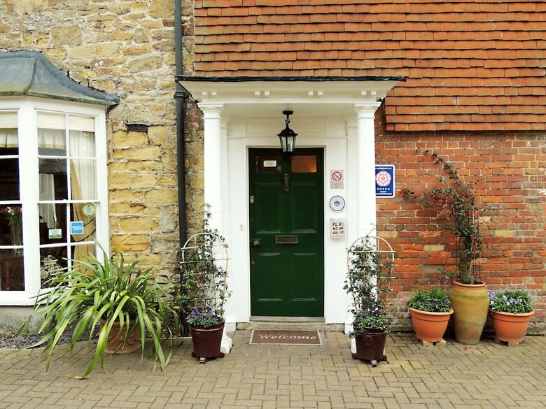 Hostal Willow Tree House