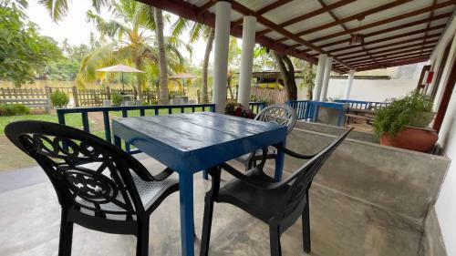 Hostal Freedom Surf Villa