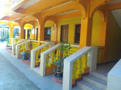 Posada Queen Of Isle Cottages And Restaurant