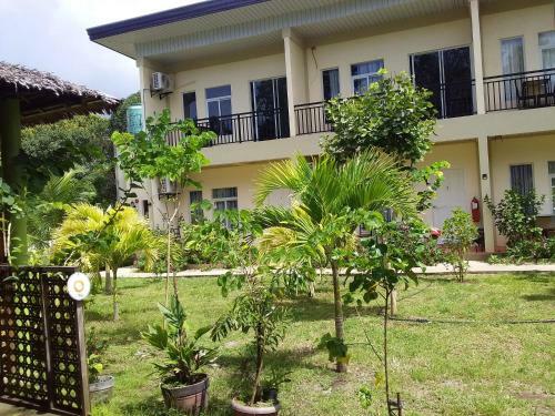 Hibiscus Garden Apartelle