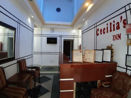 Hotel Oyo 684 Cecilia's Inn