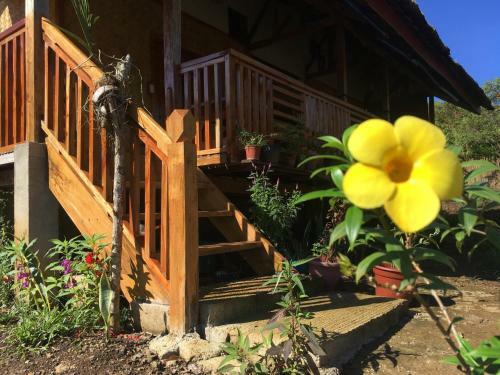 B&r Hostel Nagtabon