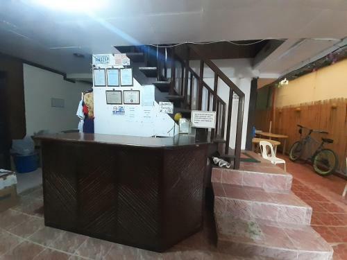 Hotel Oyo 633 Abelardo's Pension House