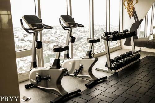 Aparthotel Affordable Condo Unit In Metro Manila With Balcony