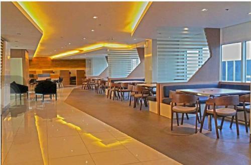 Aparthotel Affordable Condo Unit In Metro Manila With Balcony