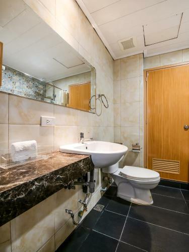 Bay Area Suites Manila - Quarantine Hotel