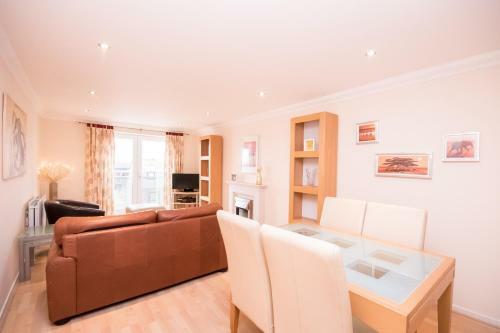 Town Or Country - Central Park Apartments