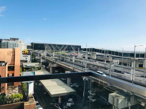 Apartamentos Traveller's Flat Across Naia Terminal 3
