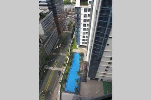 Apartamento One Eastwood Avenue Tower 2