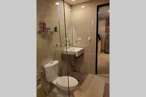 Apartamento One Eastwood Avenue Tower 2