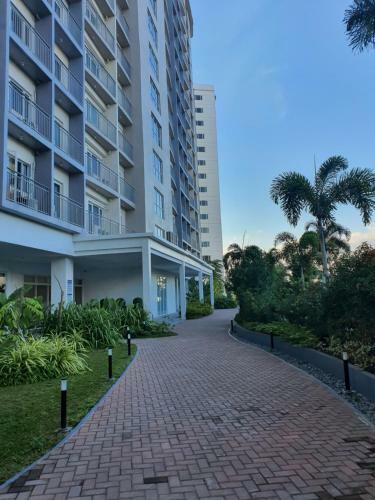 Cozy Place At Smdc South Residences Condominuim