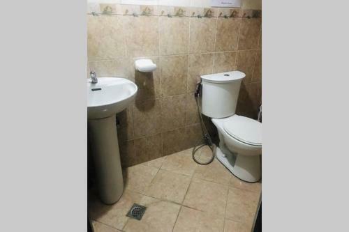 Spacious House In Bf Resort Las Pinas