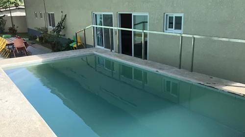 Tagaytay Luxery Pool Villa 8