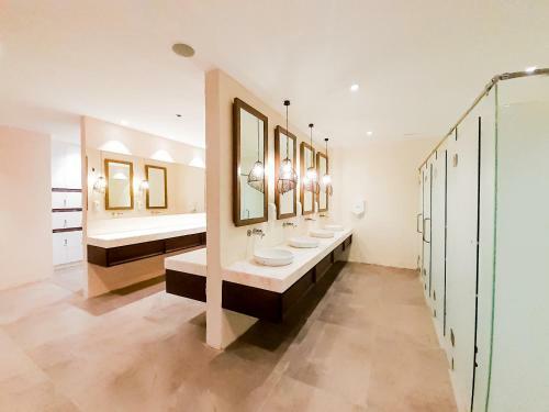 The Excelsior Hotel Las Pi�as