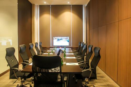 The Excelsior Hotel Las Pi�as