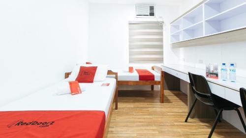 Hotel Reddoorz Plus @ 1318 Residences